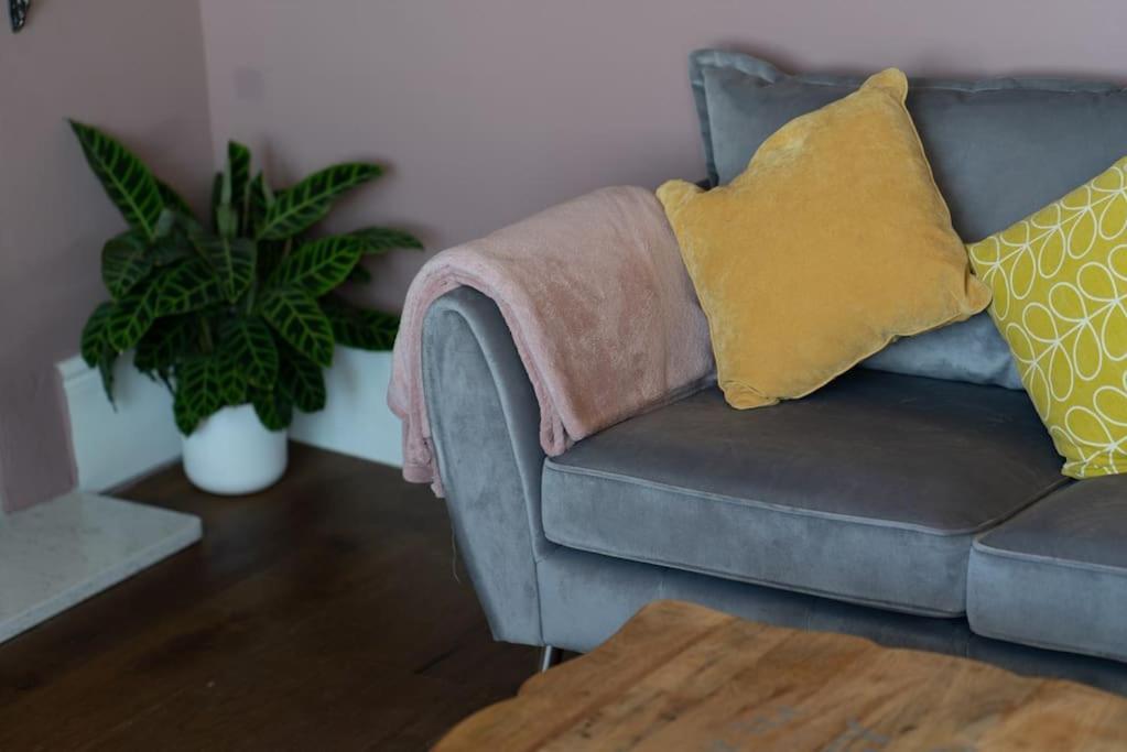 Stylish Beachfront Apartment, Sweeping Ocean Views And Luxury Touches Herne Bay Exteriér fotografie