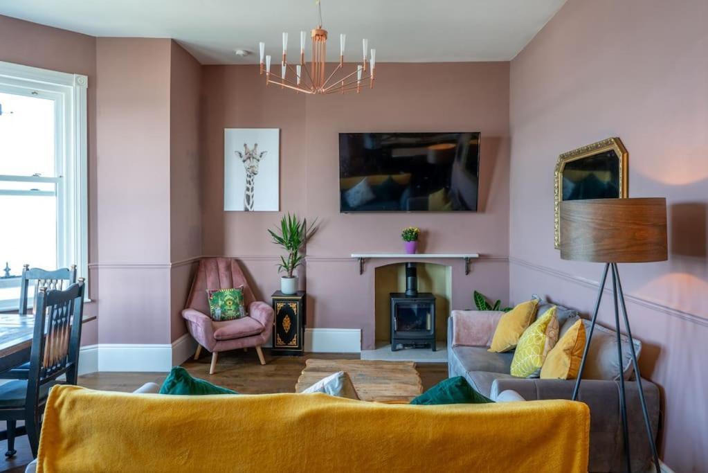 Stylish Beachfront Apartment, Sweeping Ocean Views And Luxury Touches Herne Bay Exteriér fotografie