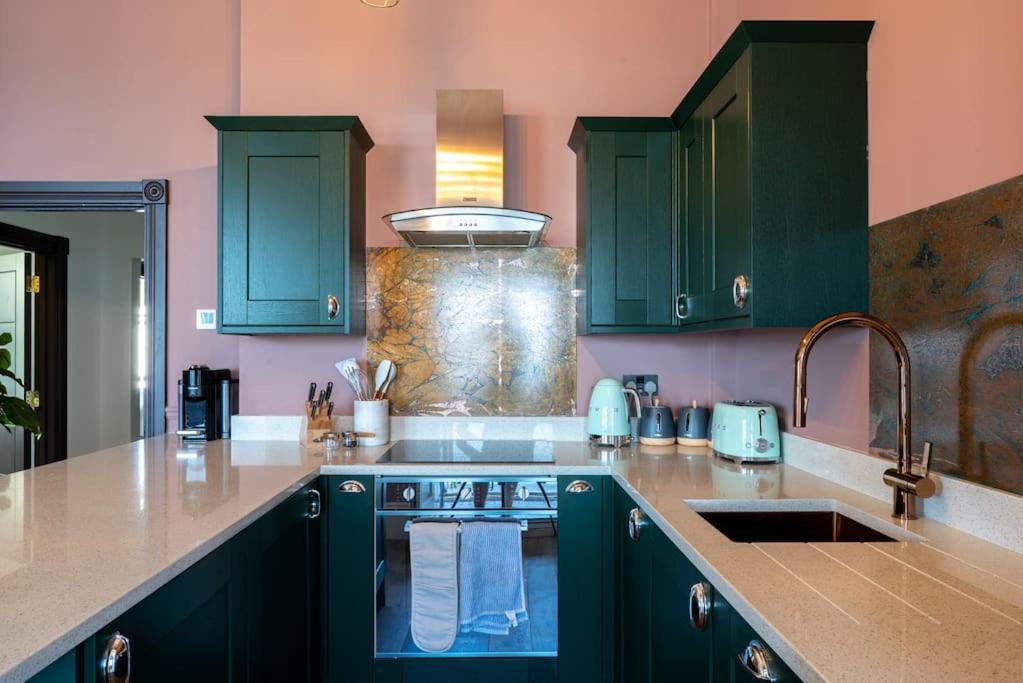 Stylish Beachfront Apartment, Sweeping Ocean Views And Luxury Touches Herne Bay Exteriér fotografie