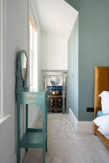 Stylish Beachfront Apartment, Sweeping Ocean Views And Luxury Touches Herne Bay Exteriér fotografie